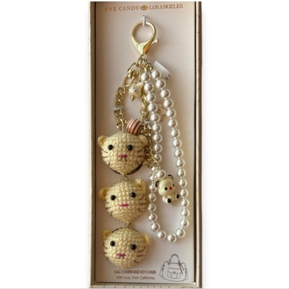 💛▪️Eye Candy▪️ Los Angeles Cat Faces Keychain with Pearls Bagcharm